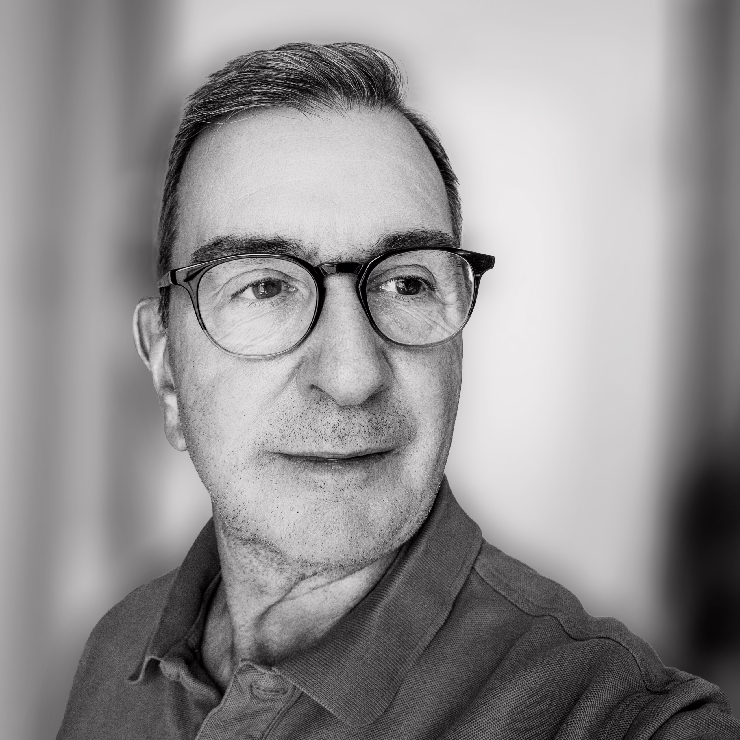 Ricciuti_Headshot-scaled